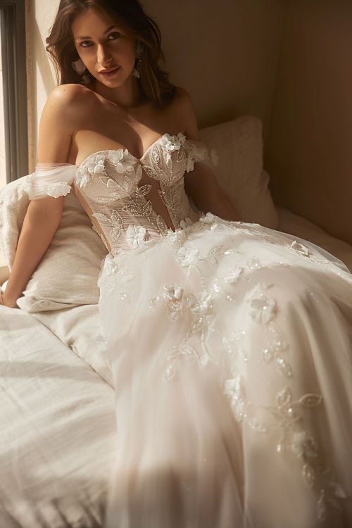 Wedding dress 5715