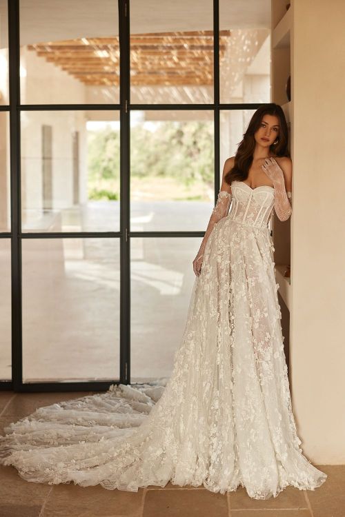 Wedding dress 5721
