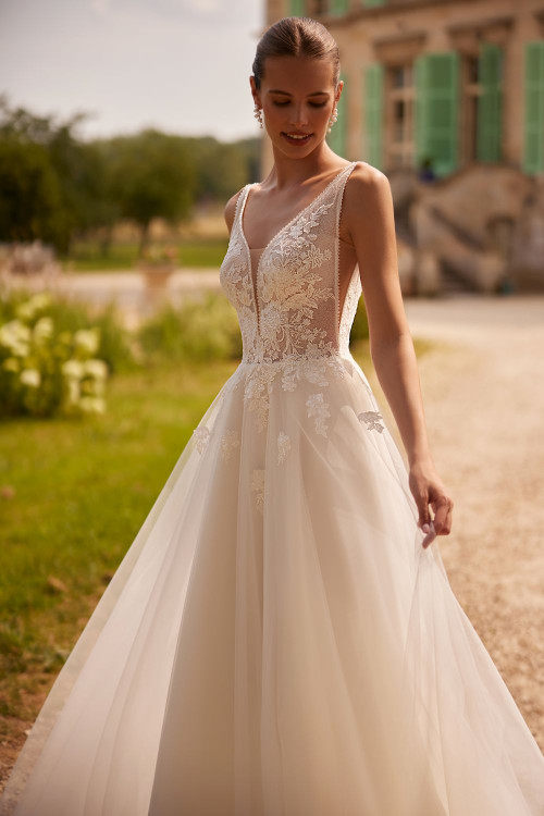 Wedding dress 1001